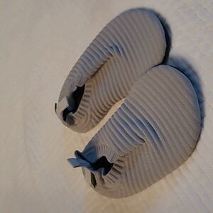 Sagwaro Children's size Soles. Gray,  Unisex Water shoes, non slip soles
